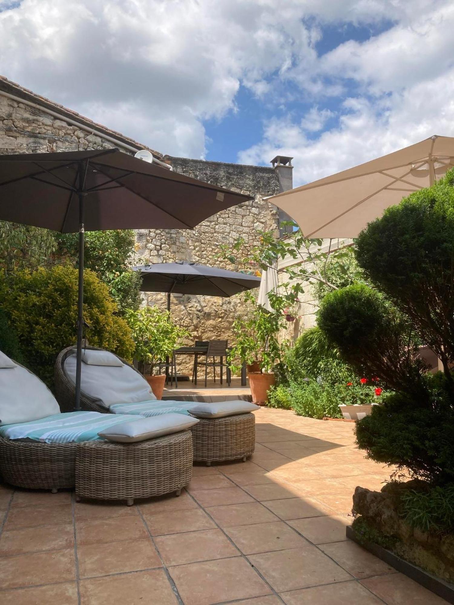Le Patio Chambres Et Tables D'Hotes La Tour-Blanche Ngoại thất bức ảnh